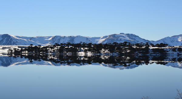 Lago Caviahue/Otra vista en espejo